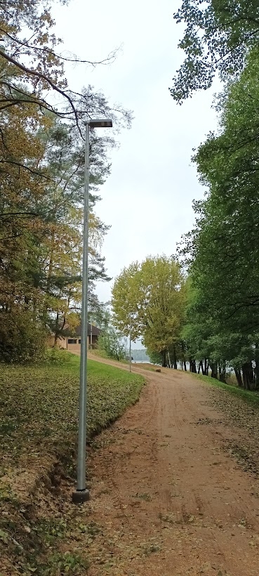 nūjošanas-slēpošanas trases apgaismojums