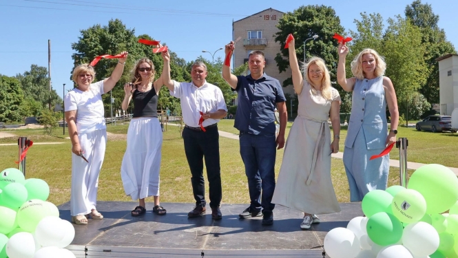 Svinīgi atklāts jaunais un ilgi gaidītais aktīvās atpūtas laukums “Žika laukums” Preiļos