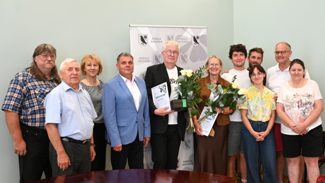 Pašvaldībā viesojās Preiļu novada Goda pilsonis Bruno Davio