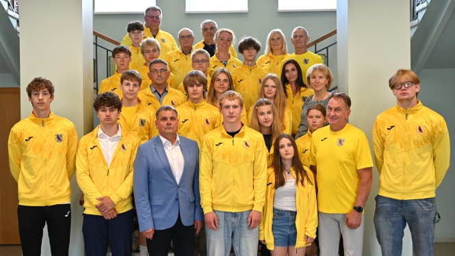 Pašvaldībā tika sveikti Latvijas X Jaunatnes olimpiādes Valmierā laureāti, dalībnieki un viņu treneri