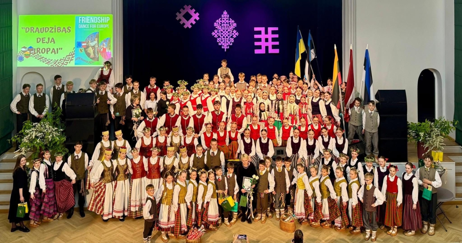 Preiļos notika Starptautiskais tautas deju festivāls "Draudzības deja Eiropai"