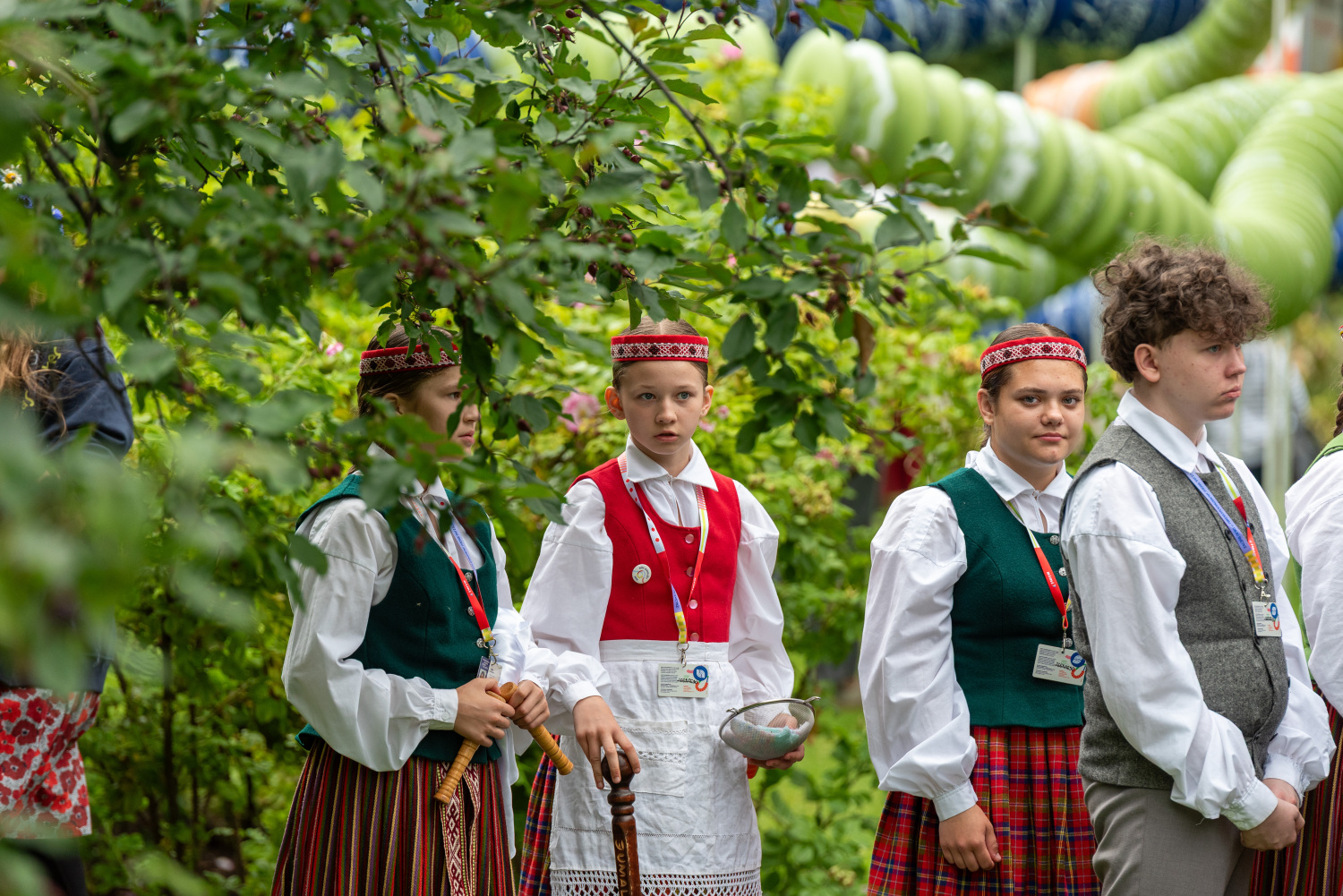 XIII Latvijas Skolu jaunatnes dziesmu un deju svētki: Folkloras kopu programma „Dindaru, dandaru – re, kā varu” un Deju lielkoncerta "Es atvēru Laimas dārzu" mēģinājums