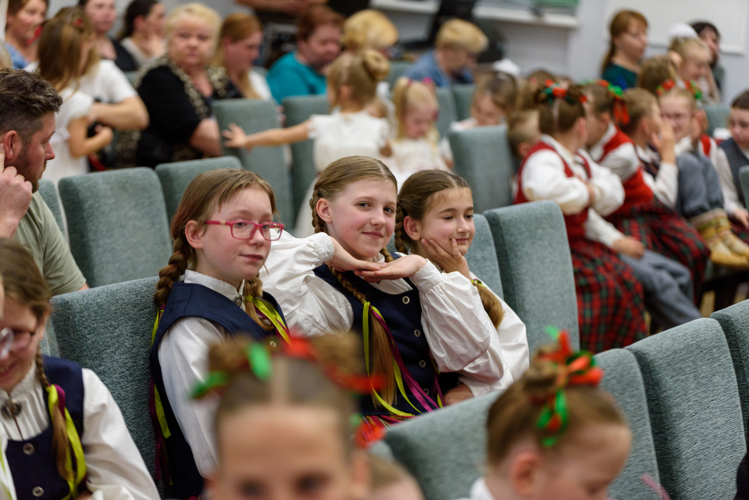 XIII Latvijas Skolu jaunatnes dziesmu un deju svētku ieskaņas koncerts “Dziesmā un dejā savīties”