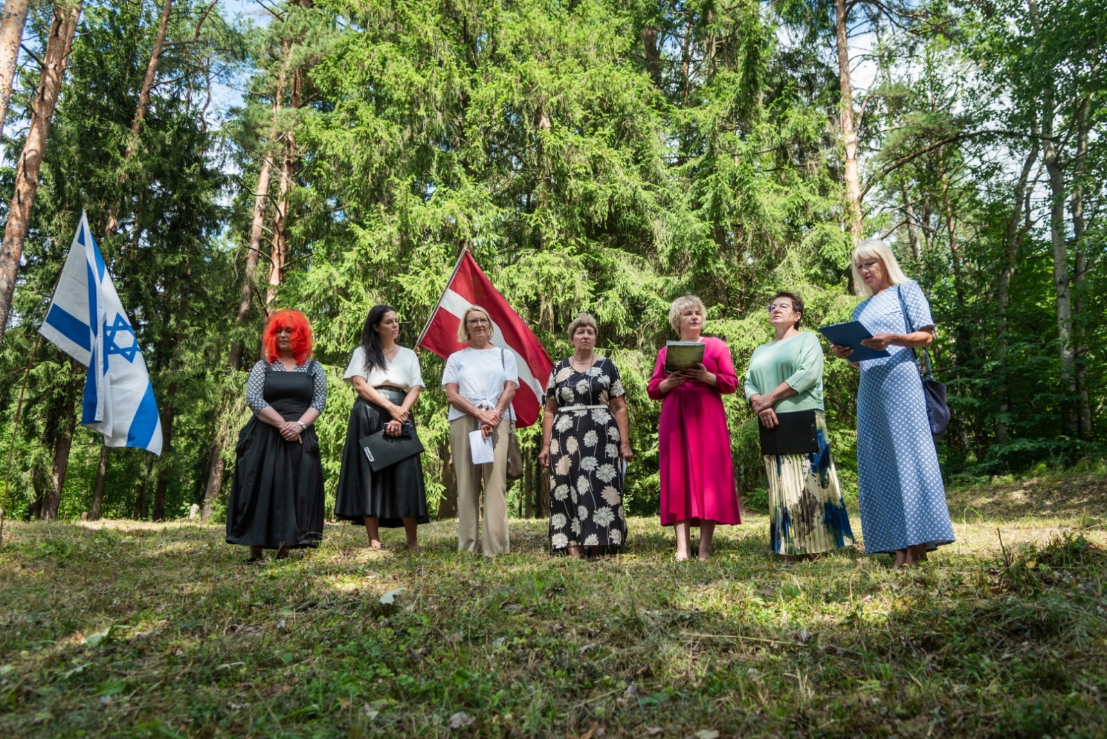 Preiļu novadā aizvadīta starptautiska nometne, kuras ietvaros sakopta Riebiņu ebreju kapsēta