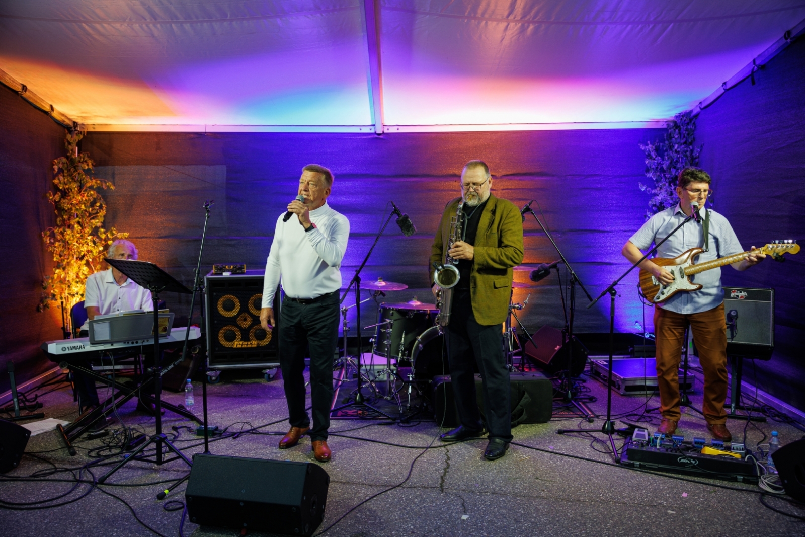 3. Jāņu festivāls ar koncertuzvedumu “Meklē mani papardēs”. 