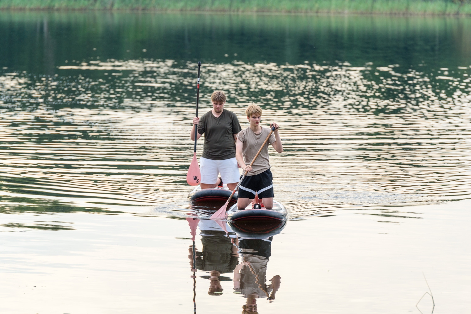 “SUP Sunset Ride” Geļenovas parkā, Jašas-Bicānu ezerā kopā ar VisitPreili