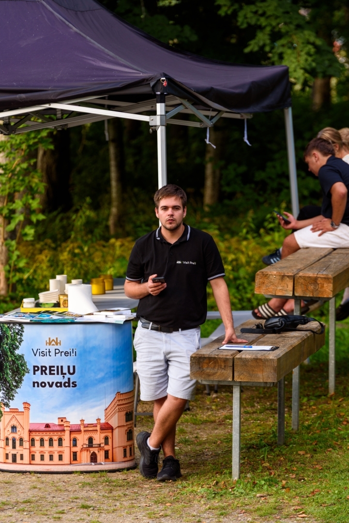 “SUP Sunset Ride” Geļenovas parkā, Jašas-Bicānu ezerā kopā ar VisitPreili