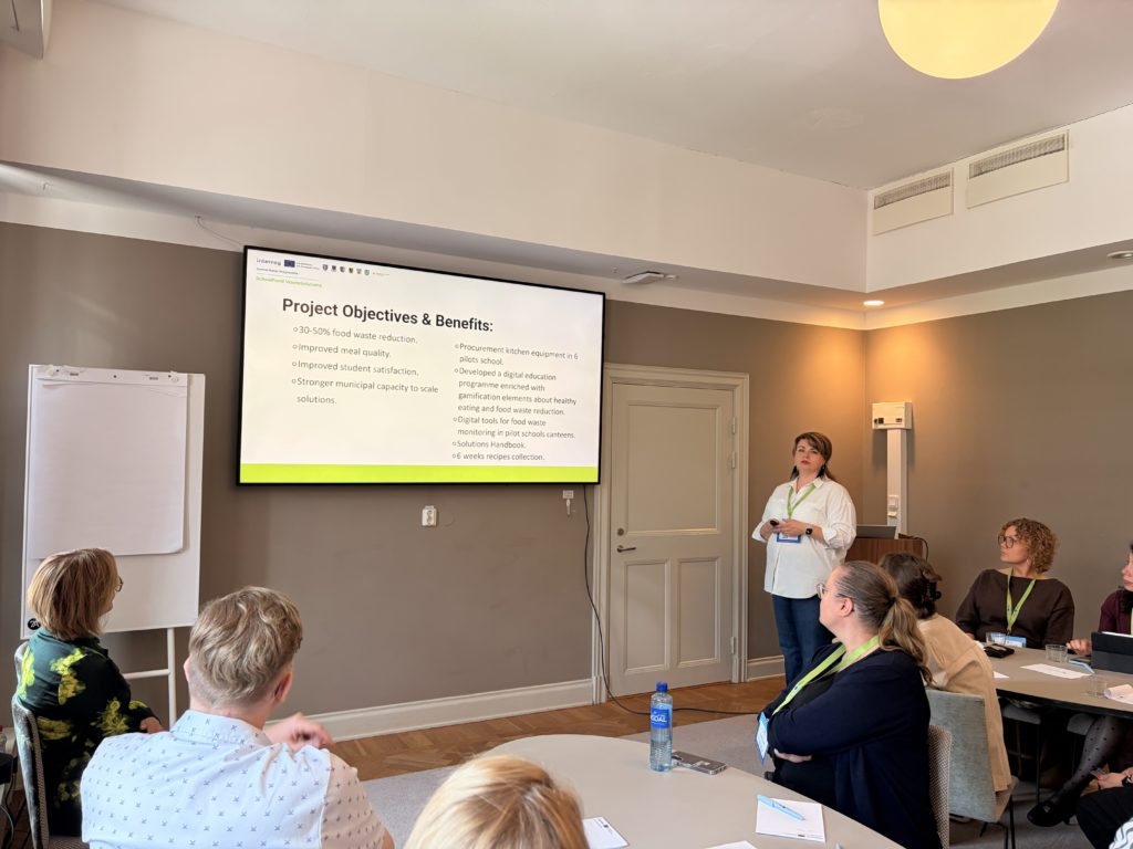 Latgales plānošanas reģions Stokholmā prezentē “SchoolFood WasteSolutions” rezultātus un iesaistās nākotnes Interreg politikas veidošanā