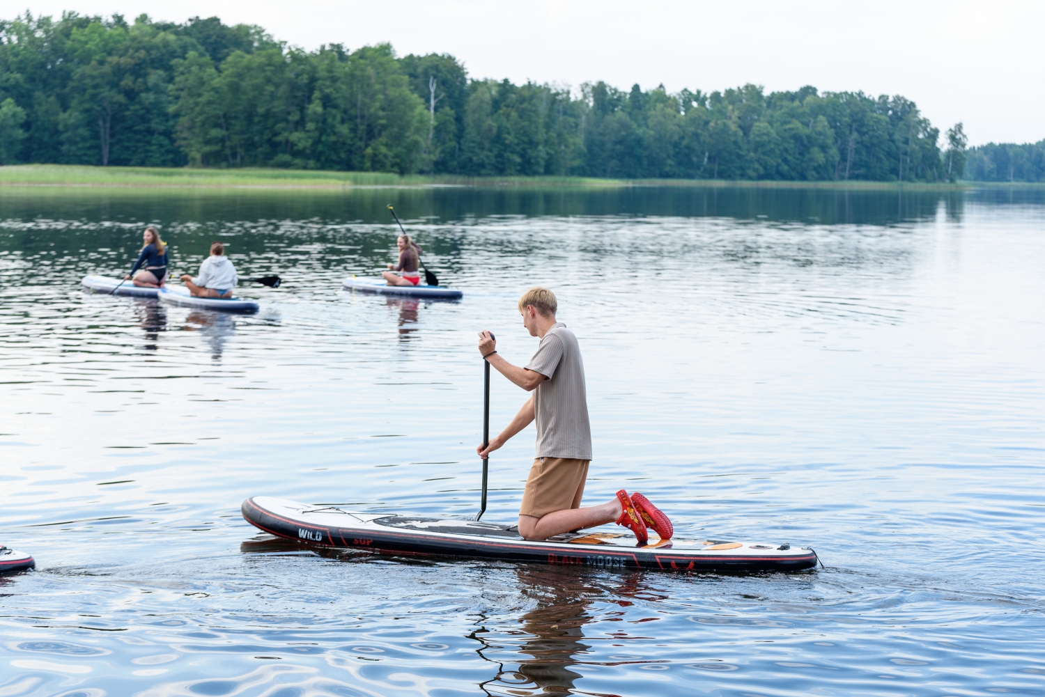 “SUP Sunset Ride” Geļenovas parkā, Jašas-Bicānu ezerā kopā ar VisitPreili
