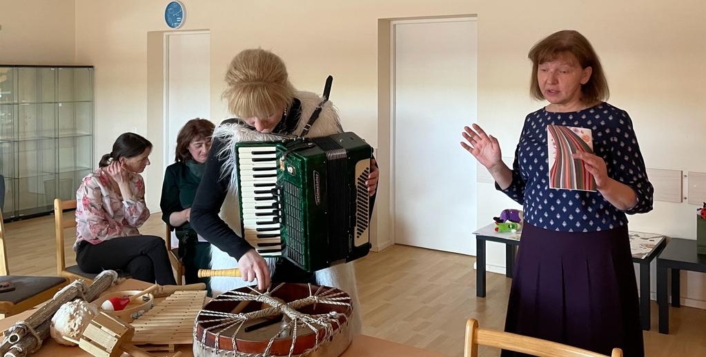 Interešu izglītības pedagogi dalās pieredzē