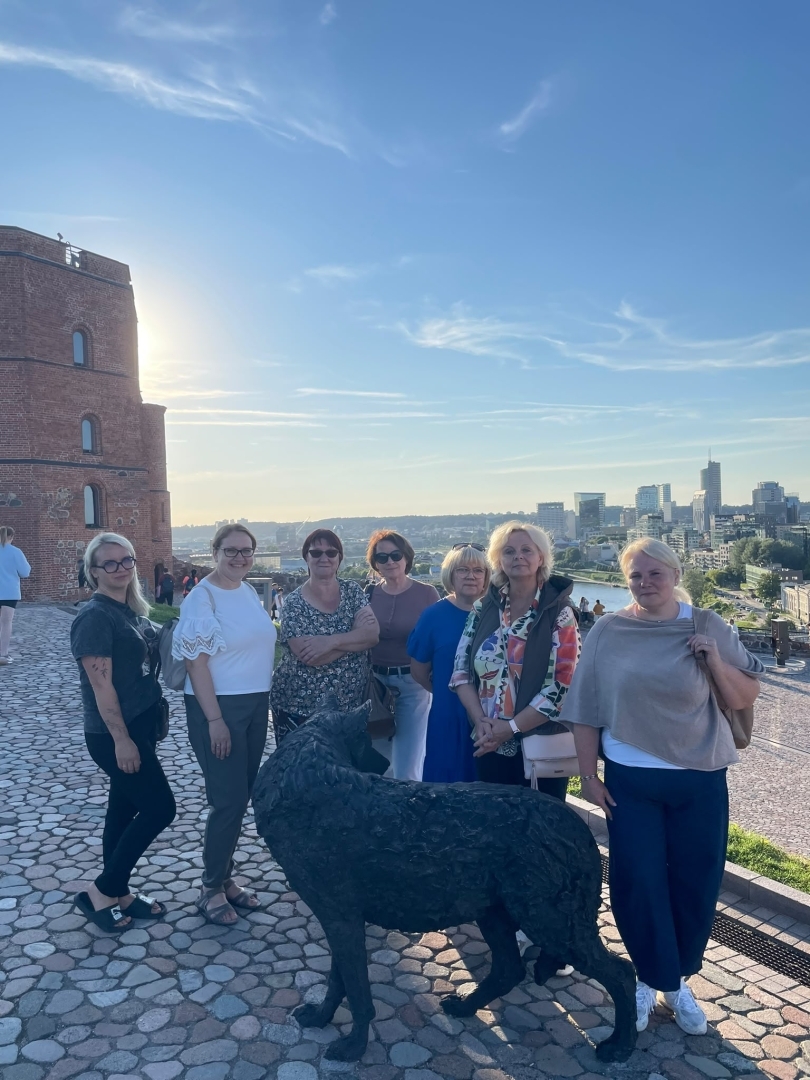 Latvijas un Lietuvas kopīgās un atšķirīgās iezīmes formālajā un neformālajā izglītībā, vecāku un izglītības iestāžu sadarbības pieredze