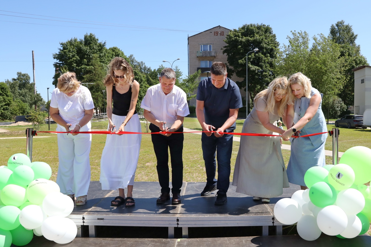 Svinīgi atklāts jaunais un ilgi gaidītais aktīvās atpūtas laukums “Žika laukums” Preiļos