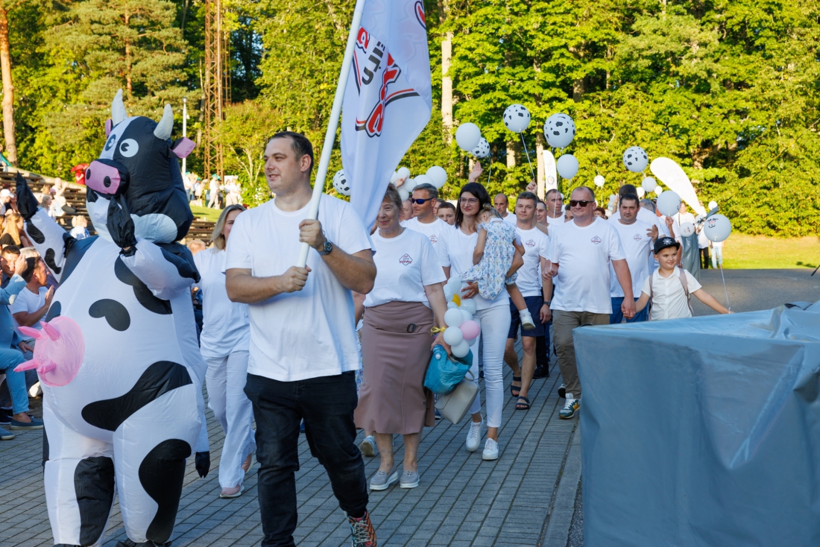 Preiļu pilsētas svētku gājiens "Mēness ziedi"