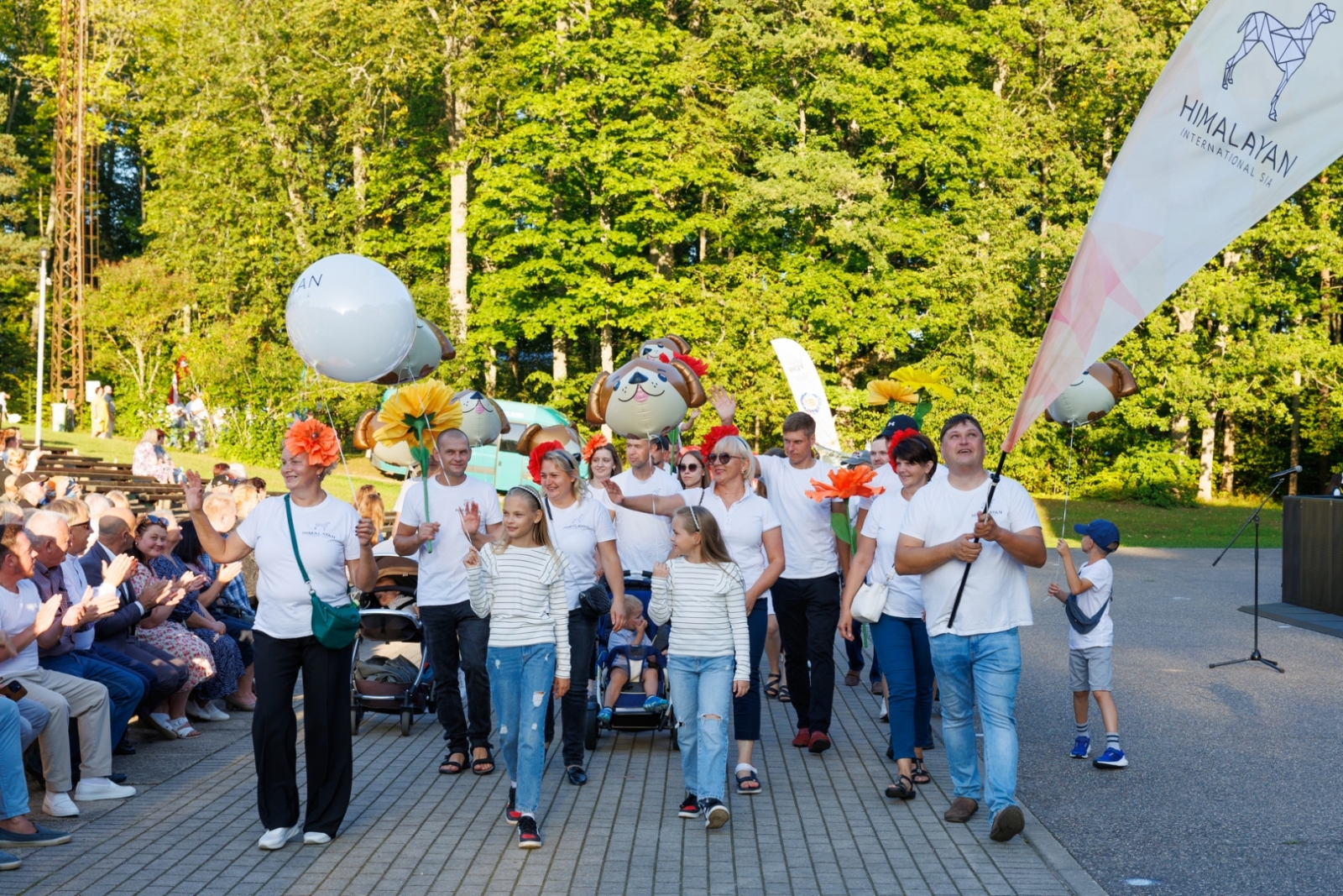 Preiļu pilsētas svētku gājiens "Mēness ziedi"