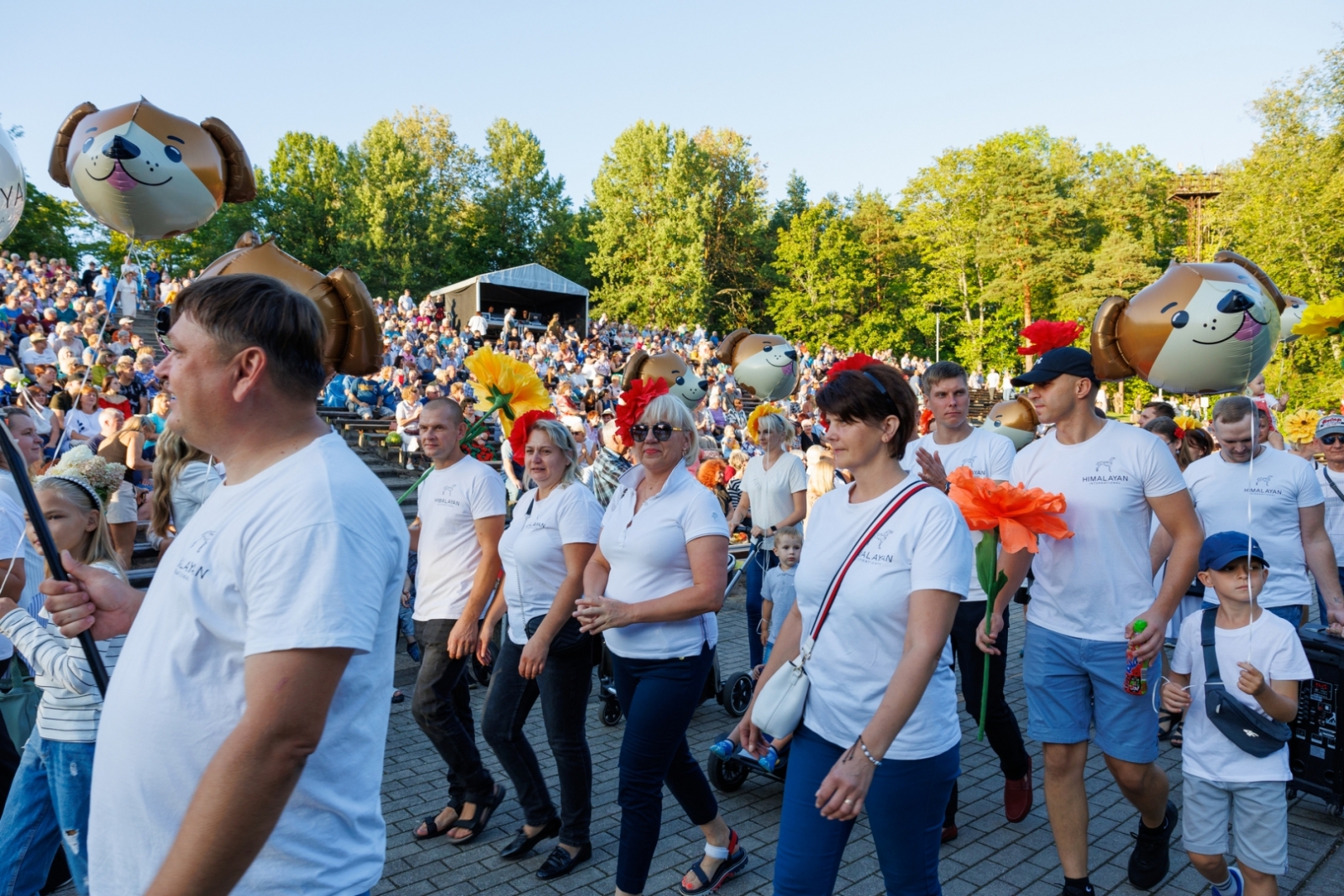 Preiļu pilsētas svētku gājiens "Mēness ziedi"