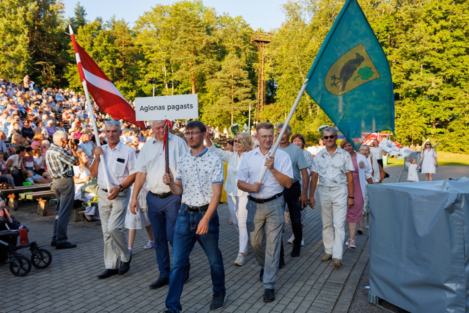 Preiļu pilsētas svētku gājiens "Mēness ziedi"