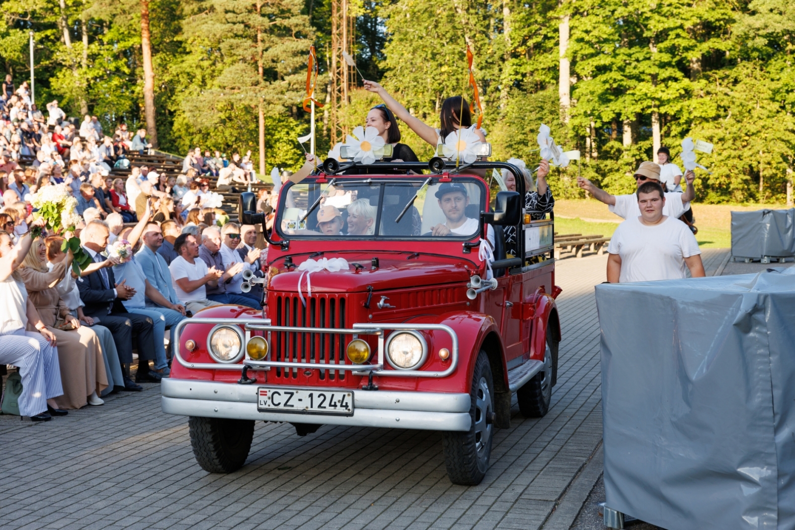 Preiļu pilsētas svētku gājiens "Mēness ziedi"