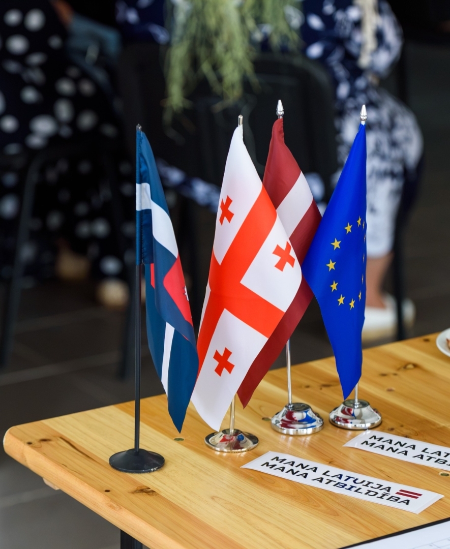 Kad pasaule sākas tepat: Aglonā Latvijas un Gruzijas dalībnieki mācījās rīkoties krīzē un stiprināt kopienu