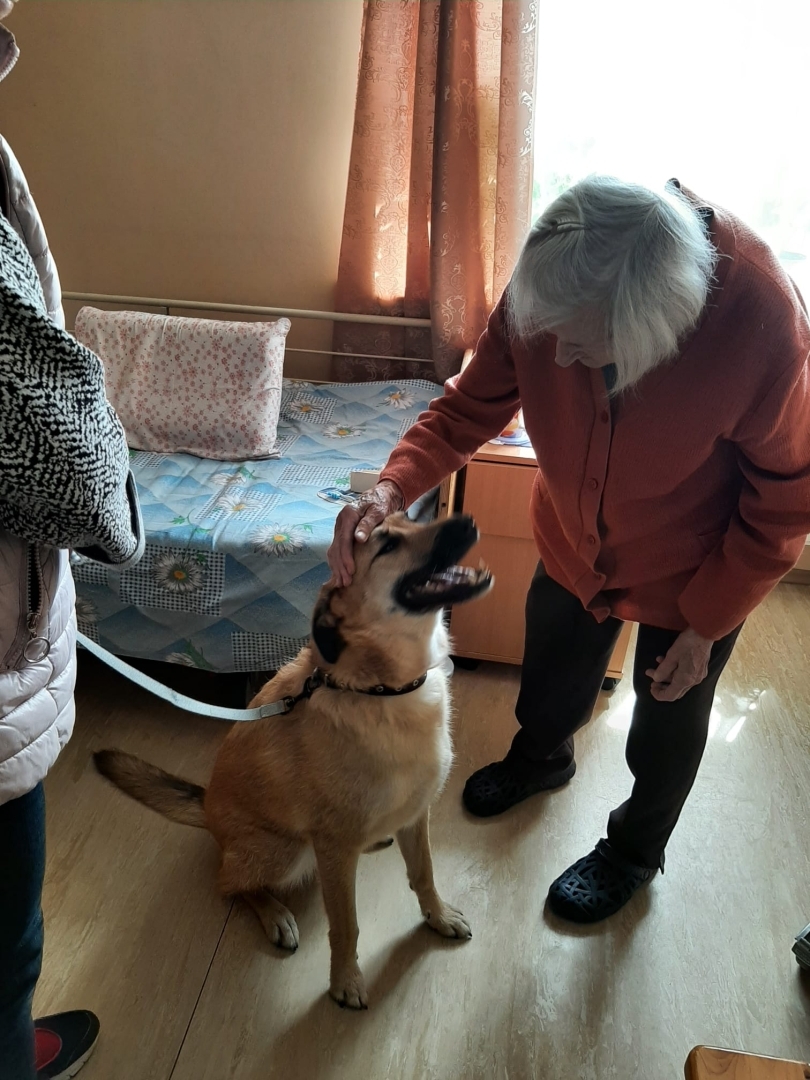 Sunītes Sāras apciemojums iepriecina SAC “Aglona” seniorus