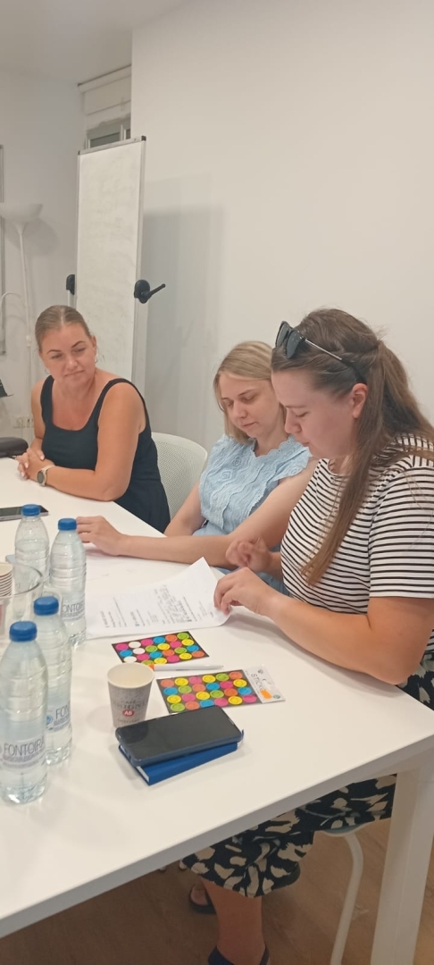 Pozitīva skola nesākas pati no sevis - tā tiek būvēta caur ikdienas sarunām, cieņu, uzklausīšanu un savstarpēju atbalstu
