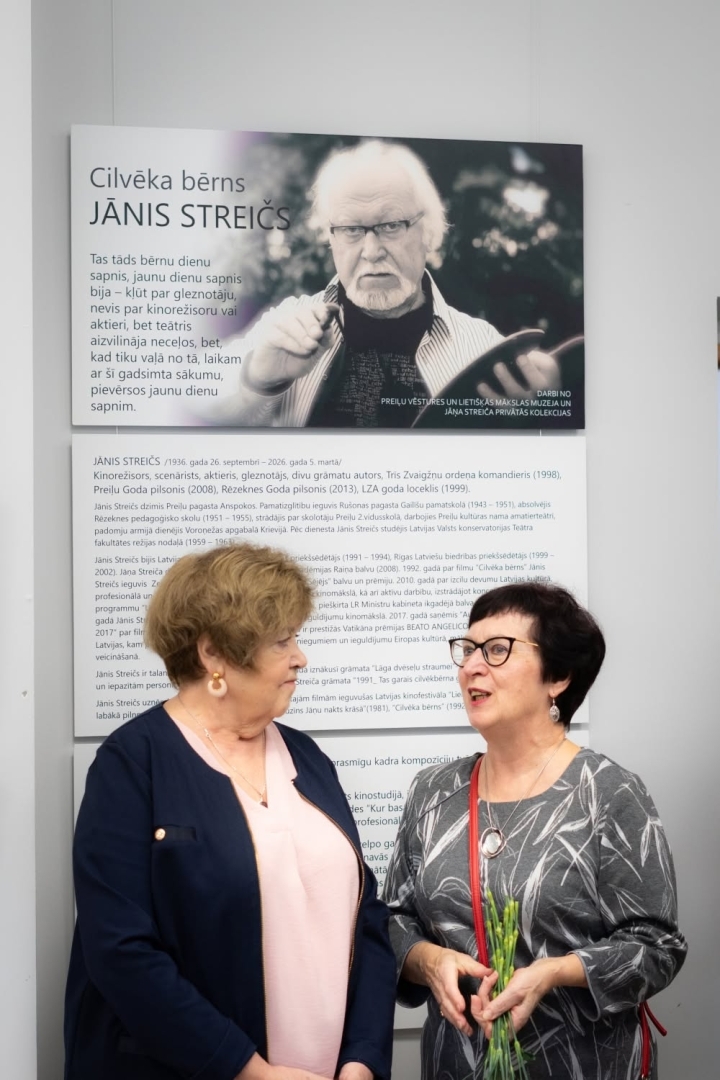 Atzīmējot Jāņa Streiča 90 gadu jubileju, atklāta ceļojošā izstāde "Cilvēka bērns Jānis Streičs" un gleznu katalogs "Veca mīlestība nerūs"