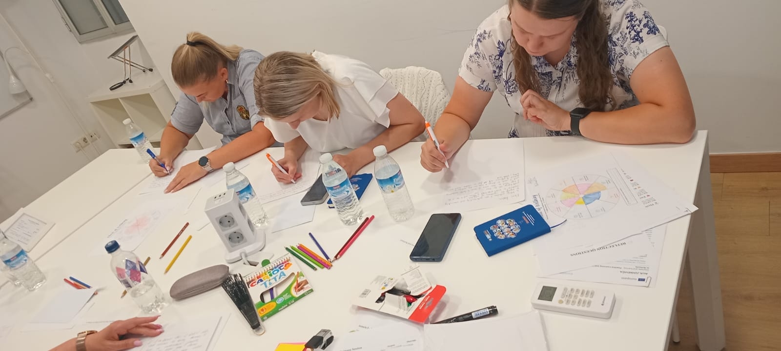 Pozitīva skola nesākas pati no sevis - tā tiek būvēta caur ikdienas sarunām, cieņu, uzklausīšanu un savstarpēju atbalstu