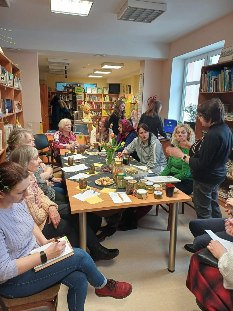 Nodarbības “Dabīgo materiālu izmantošana - augi veselībai” foto galerija