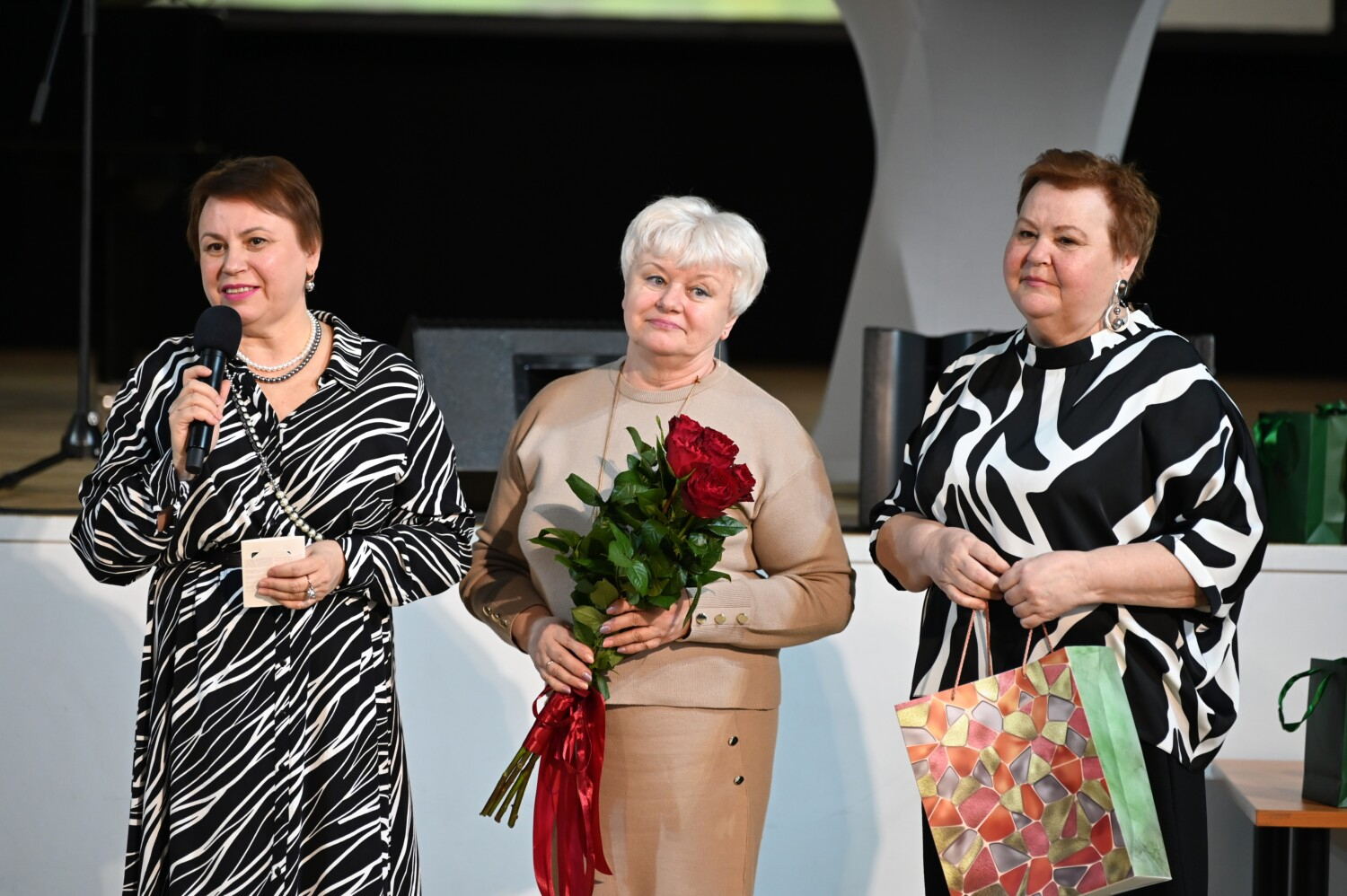 Preiļu novada Pensionāru biedrības 25 gadu jubilejas svētki "Kad gadiem es pāri skatos..."