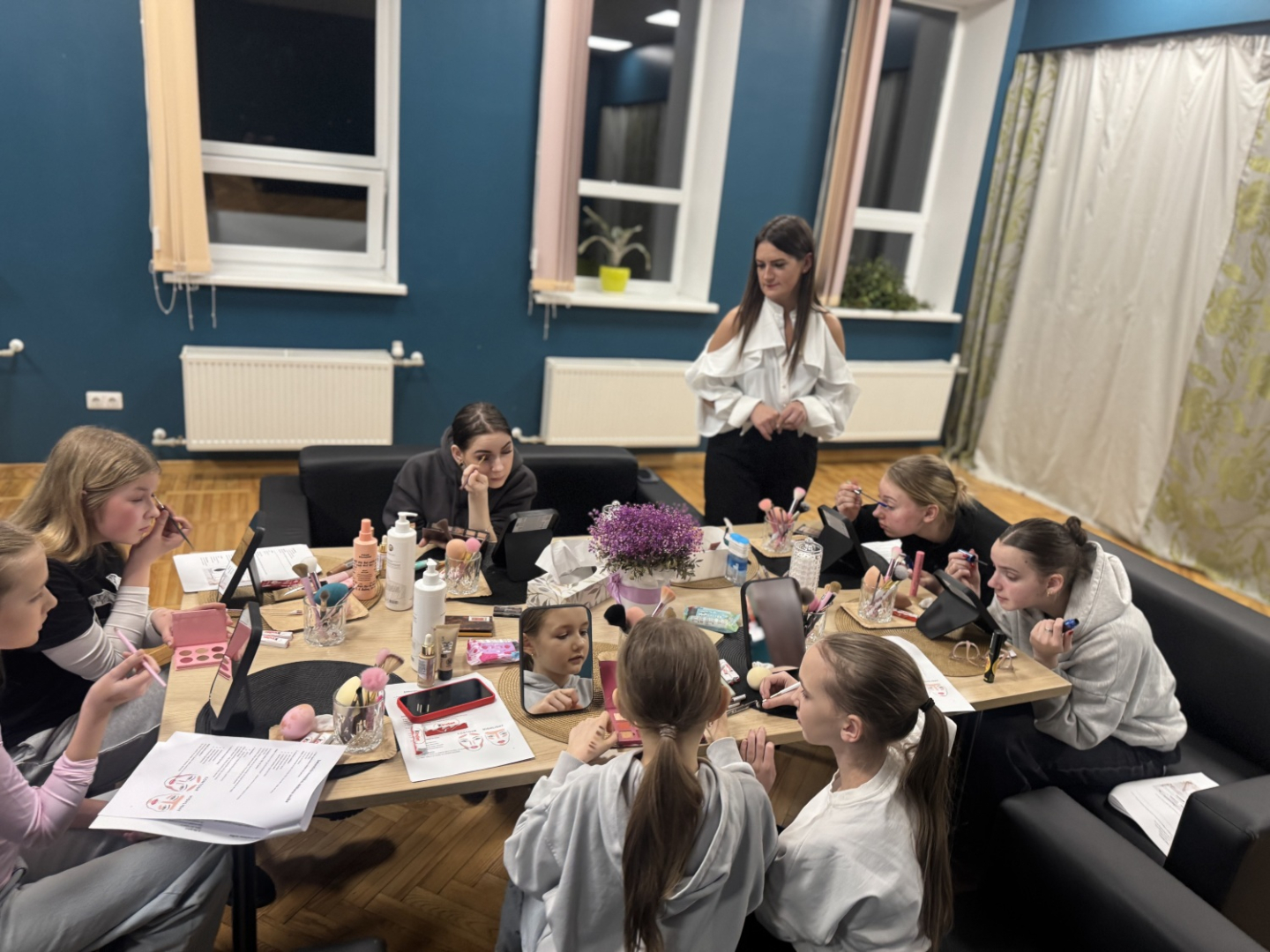 Meiteņu “GlowUp” vakari Preiļu novada Jauniešu centrā "ČETRI" un Riebiņu MJIC "Pakāpieni"