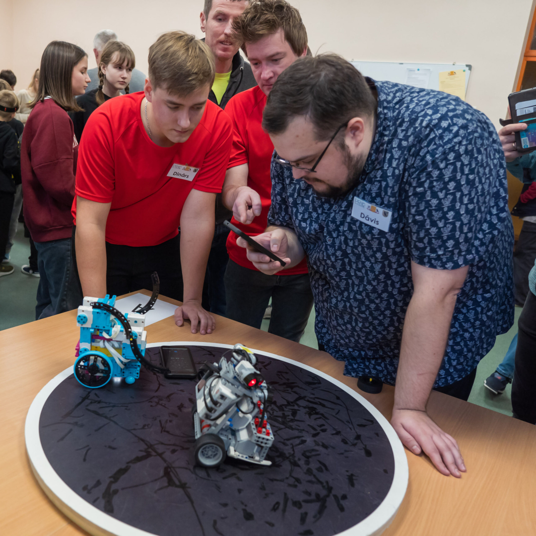 Aizvadīts 17. Latvijas robotikas čempionāta 7. Preiļu robotikas čempionāta posms