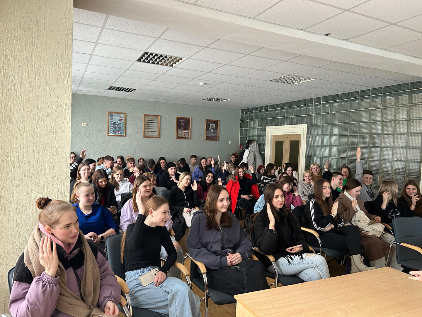 Jaunieši Preiļos apspriež savas iespējas un nākotnes vēlmes