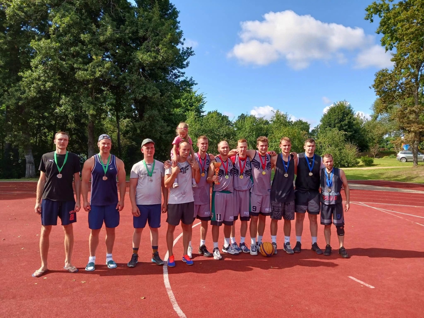 Aglonā sportiski, spēcīgi un kopīgi aizvadīti Preiļu novada pārvalžu sporta svētki