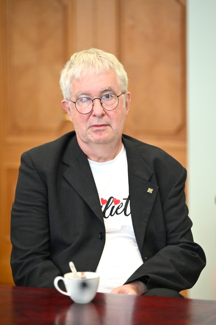 Pašvaldībā viesojās Preiļu novada Goda pilsonis Bruno Davio