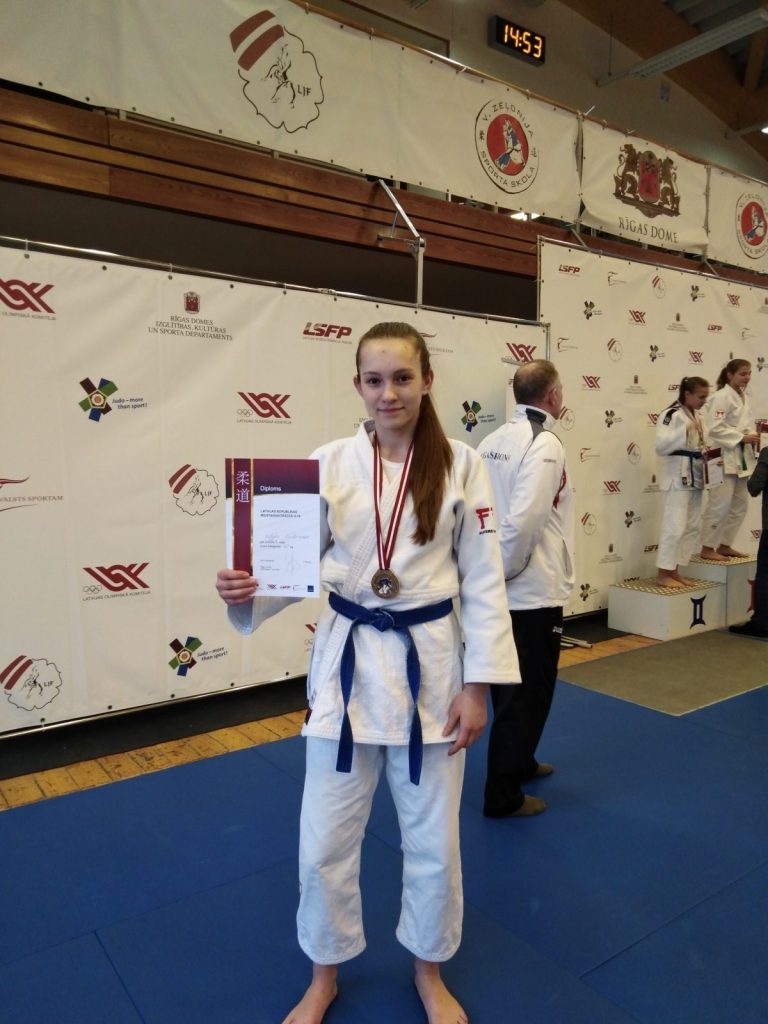 Preiliete Sofija Gžibovska izcīna Latvijas čempiones titulu džudo
