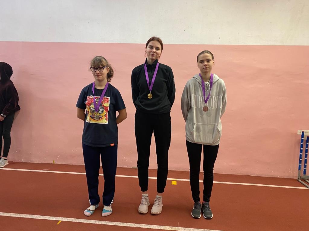 Preiļu novada sportistiem Ziemas čempionātā vieglatlētikā izcīnītas 33 godalgas