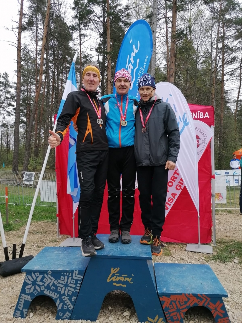Preiļu novada sportisti guvuši vairākas medaļas Latvijas pašvaldību sporta veterānu – senioru 61. sporta spēlēs pavasara krosā un nūjošanā