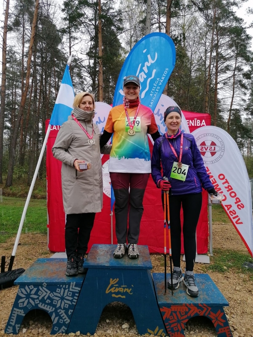 Preiļu novada sportisti guvuši vairākas medaļas Latvijas pašvaldību sporta veterānu – senioru 61. sporta spēlēs pavasara krosā un nūjošanā