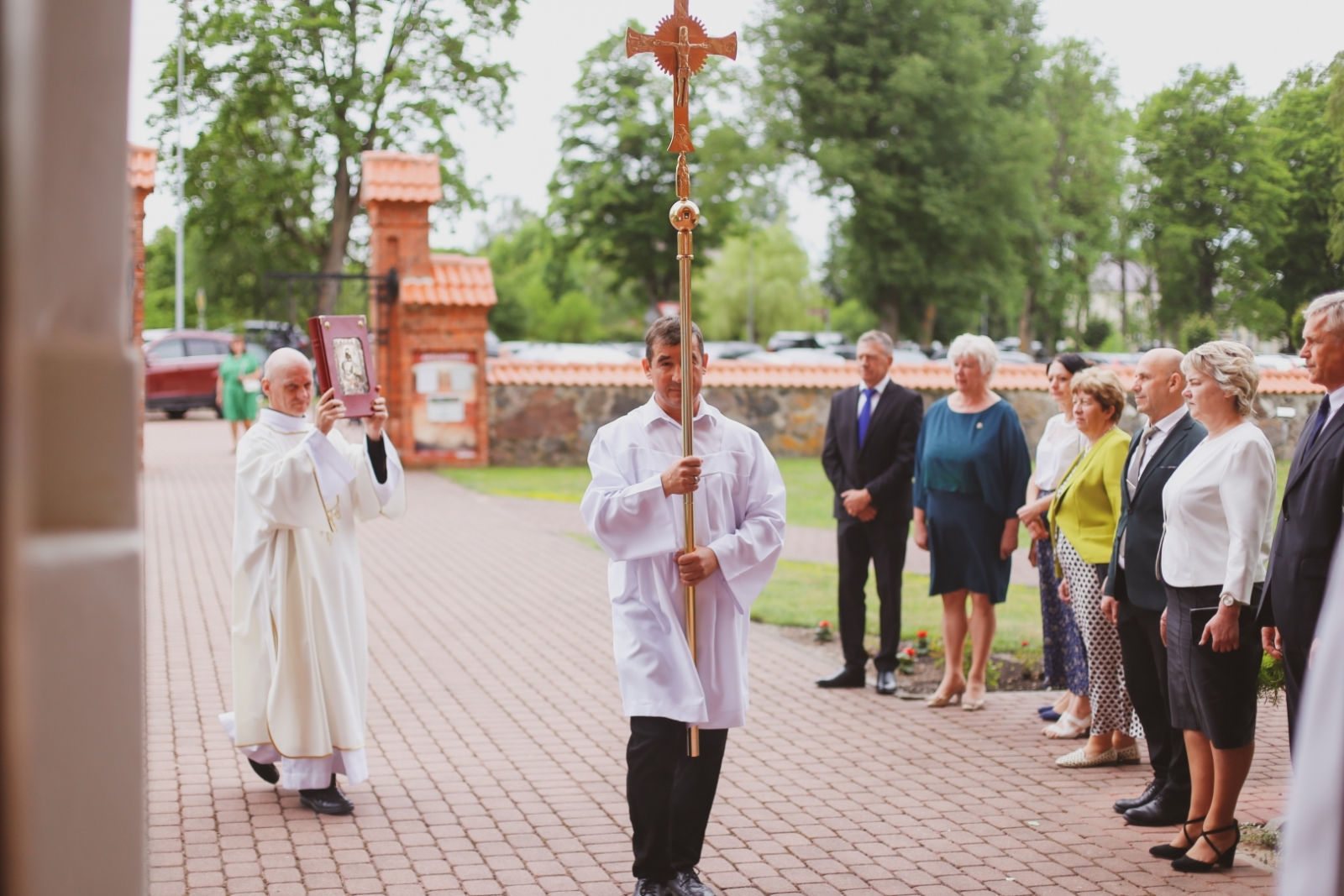 Vidsmuižas Svētā Gara Romas katoļu baznīcu apmeklē bīskaps Jānis Bulis