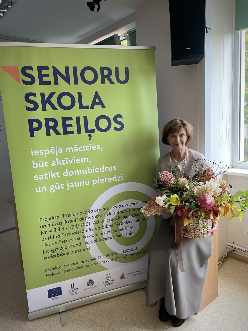 Preiļos atklāta senioru skola