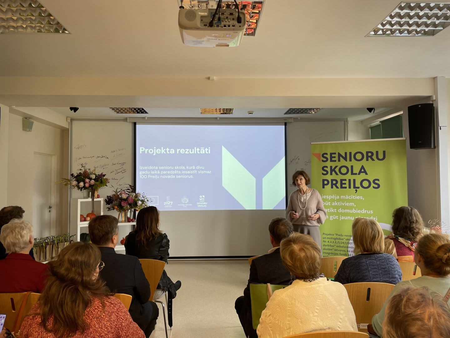 Preiļos atklāta senioru skola