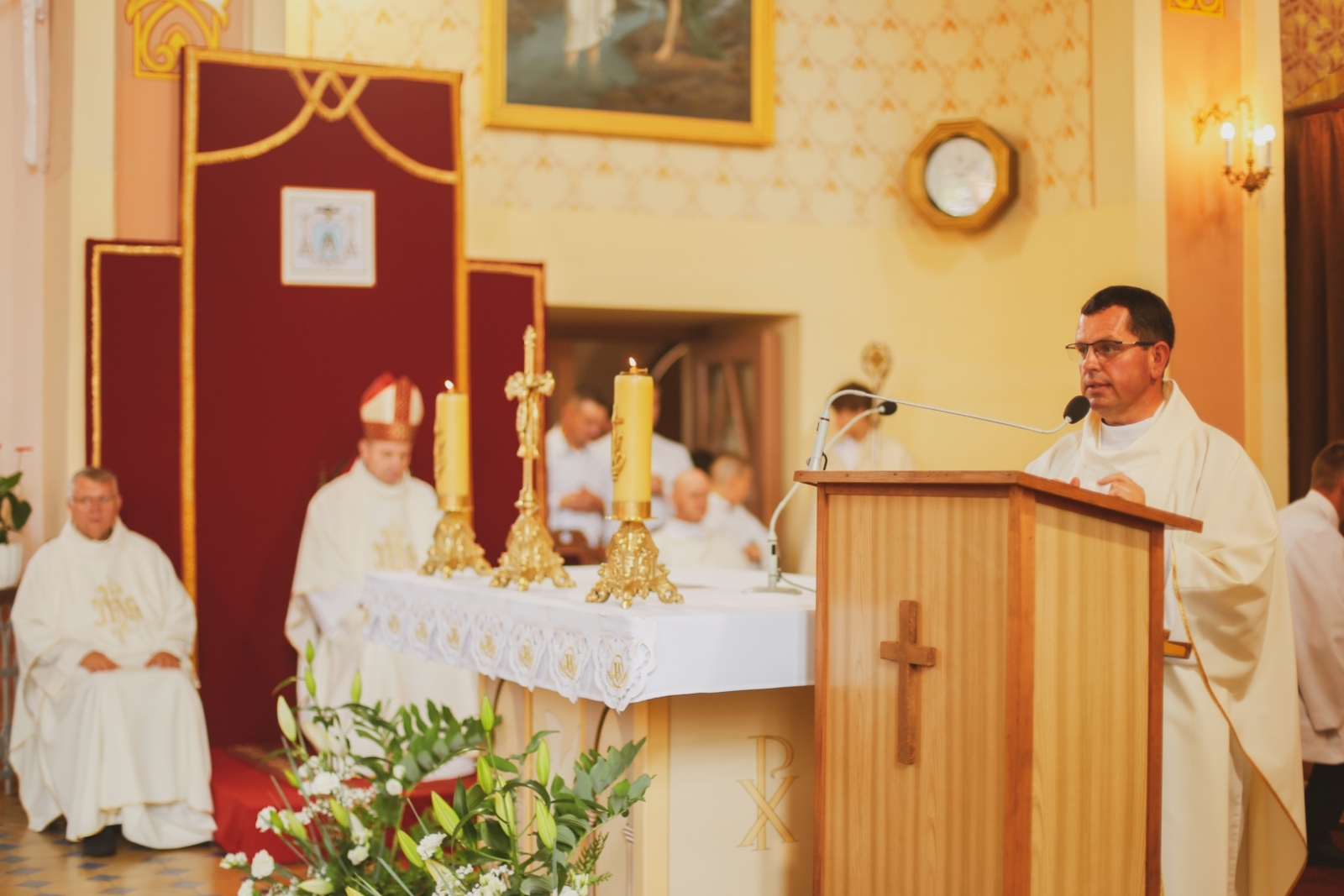Vidsmuižas Svētā Gara Romas katoļu baznīcu apmeklē bīskaps Jānis Bulis