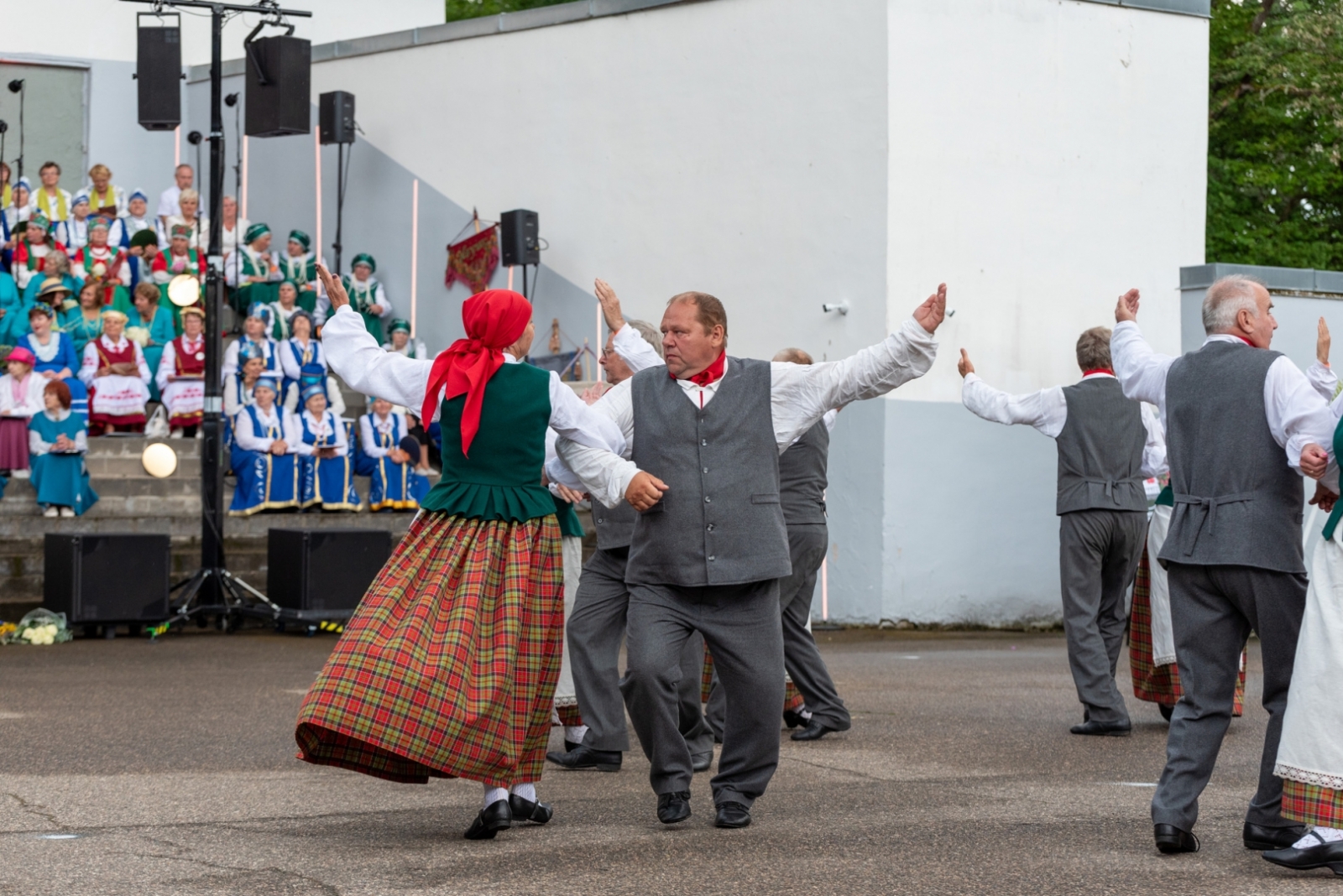 XIX Latgales novada senioru dziesmu un deju svētku festivāls “Ūgu maize”