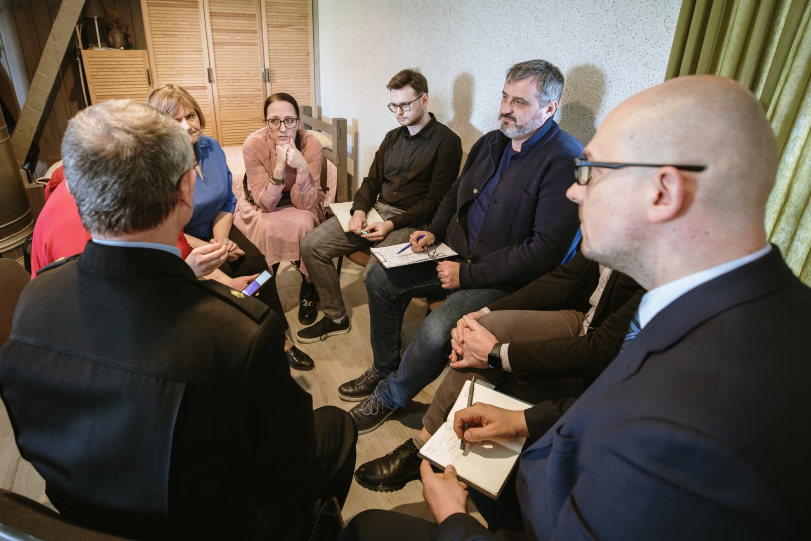 Preiļu pagasta “Dzeņu mājās” aizvadīta Līderu akadēmijas trešā mācību diena, kuras tēma bija “Krīzes komunikācijas veiksme - proaktīva sagatavošanās”
