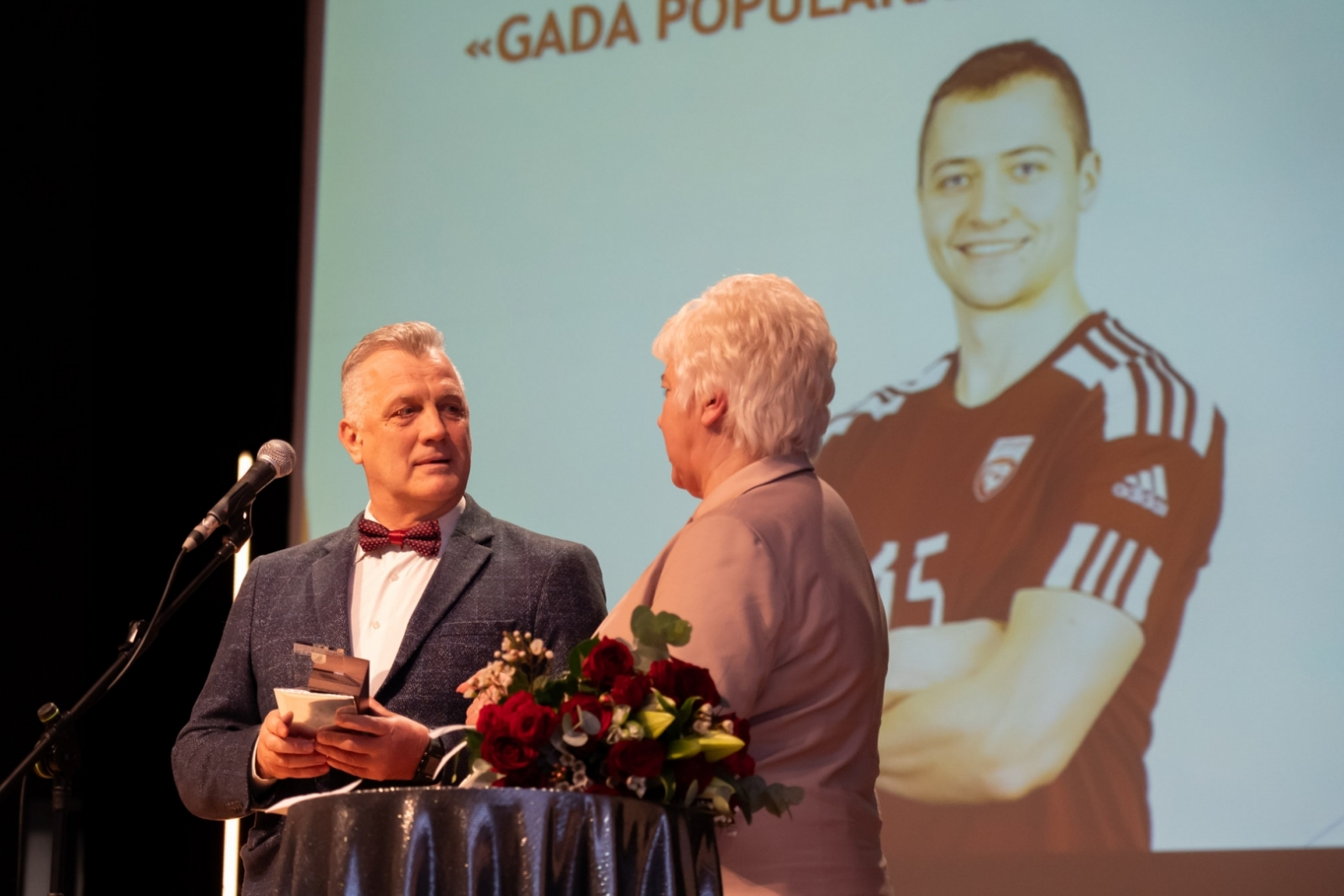 Apbalvoti aizvadītā gada Preiļu novada laureāti sportā