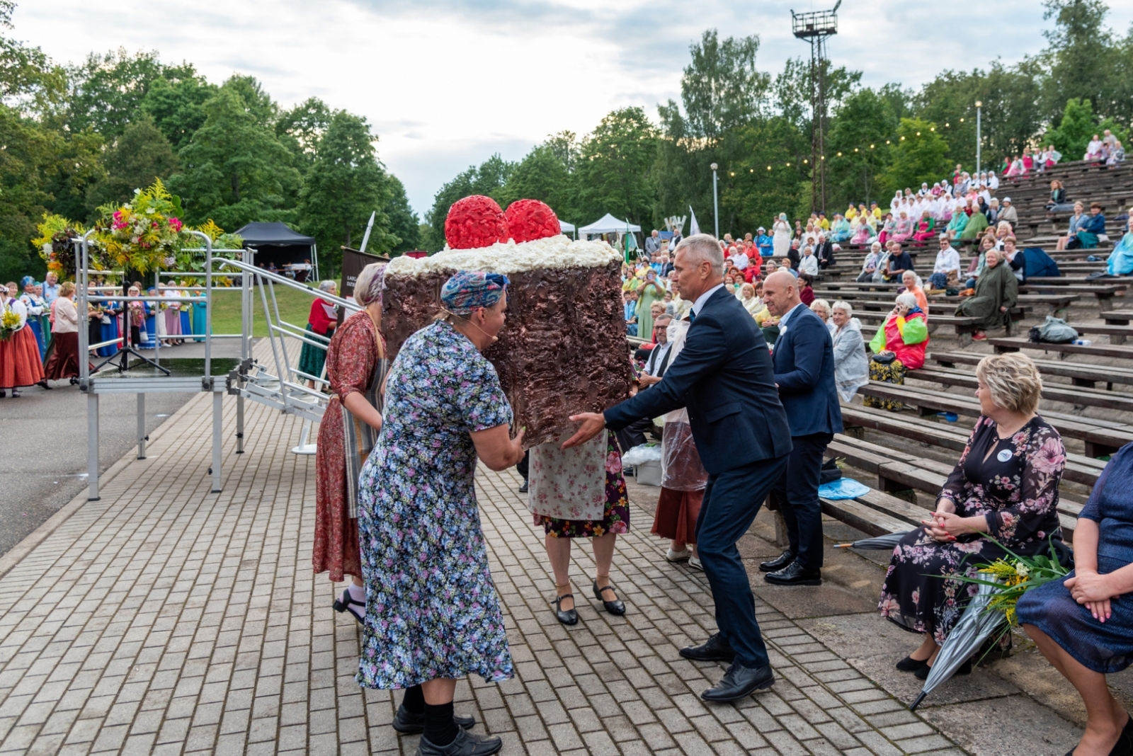 XIX Latgales novada senioru dziesmu un deju svētku festivāls “Ūgu maize”