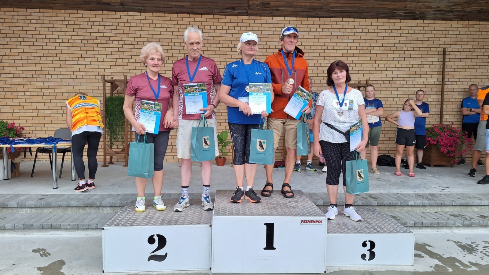 Aglonas ielās notika 3. posms Latvijas čempionātā nūjošanā un iešanā