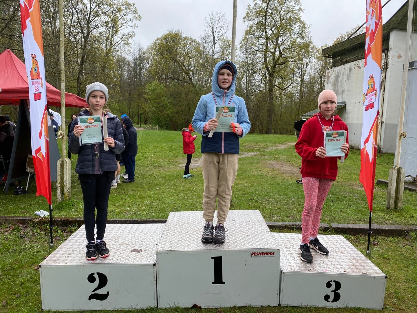 Preiļu parkā norisinājās Preiļu novada skolēnu sporta spēles pavasara krosā