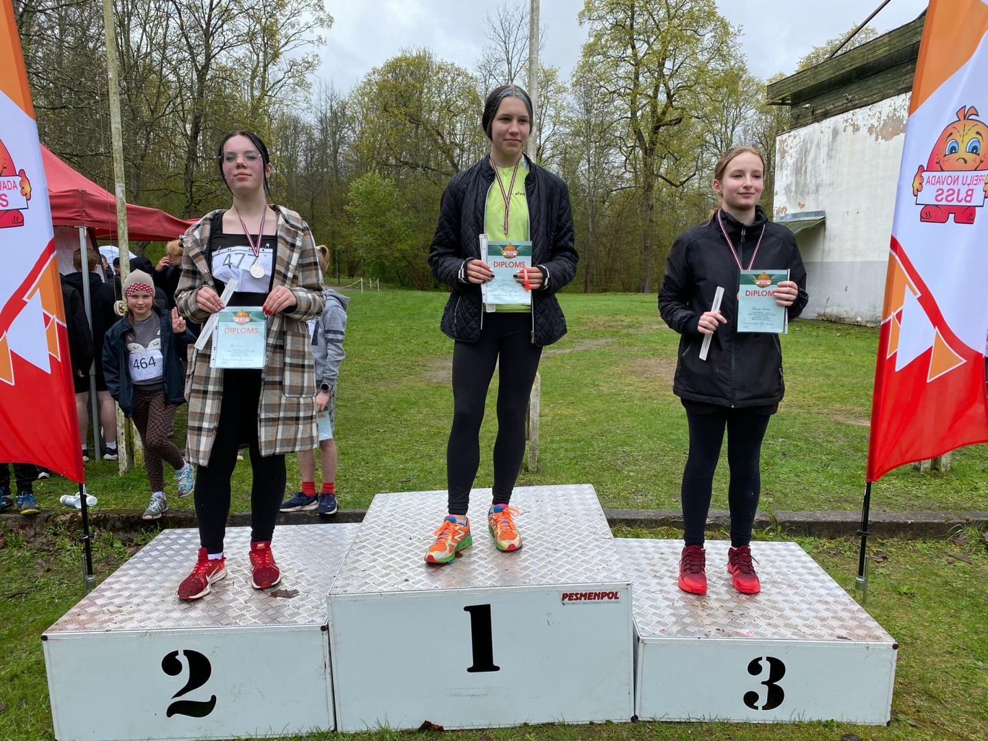 Preiļu parkā norisinājās Preiļu novada skolēnu sporta spēles pavasara krosā