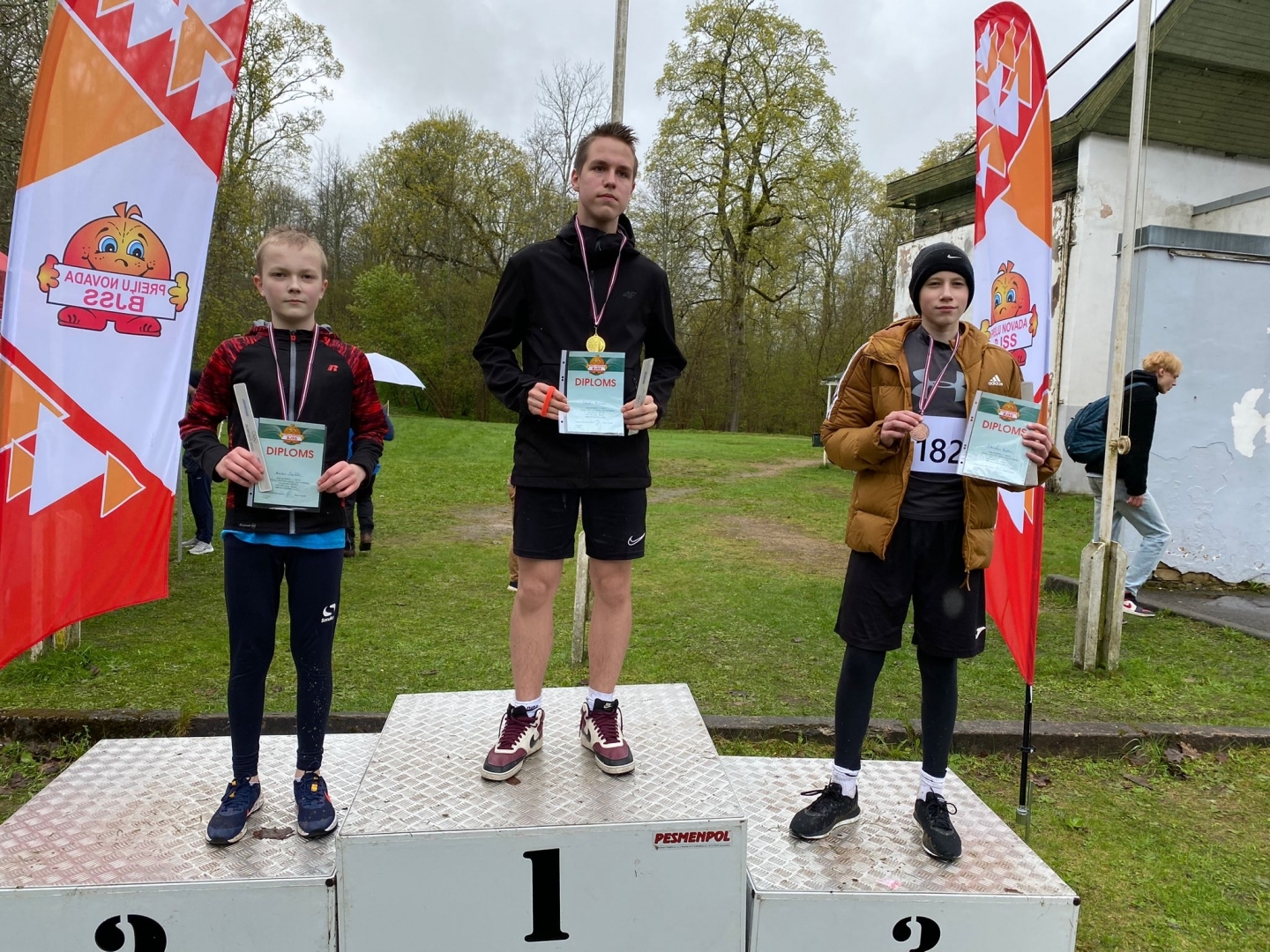 Preiļu parkā norisinājās Preiļu novada skolēnu sporta spēles pavasara krosā
