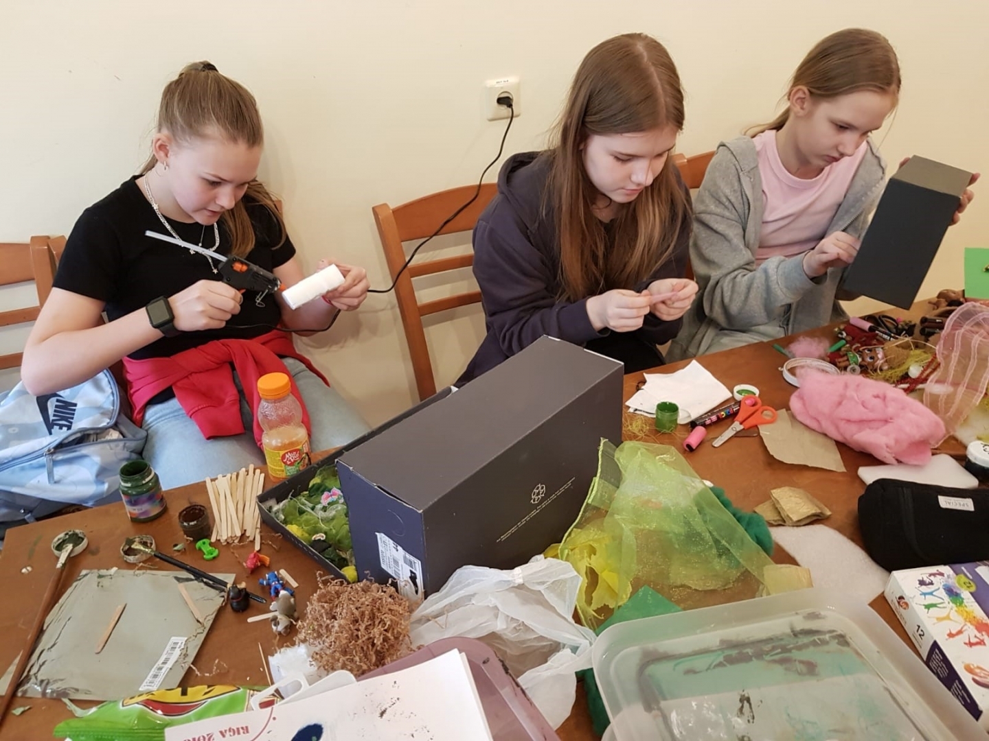 Preiļu Mūzikas un mākslas skolā aizvadīta mākslas konkursa 1. kārta